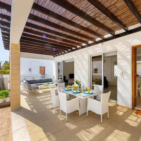 Sapphire Seaside Villa Protaras